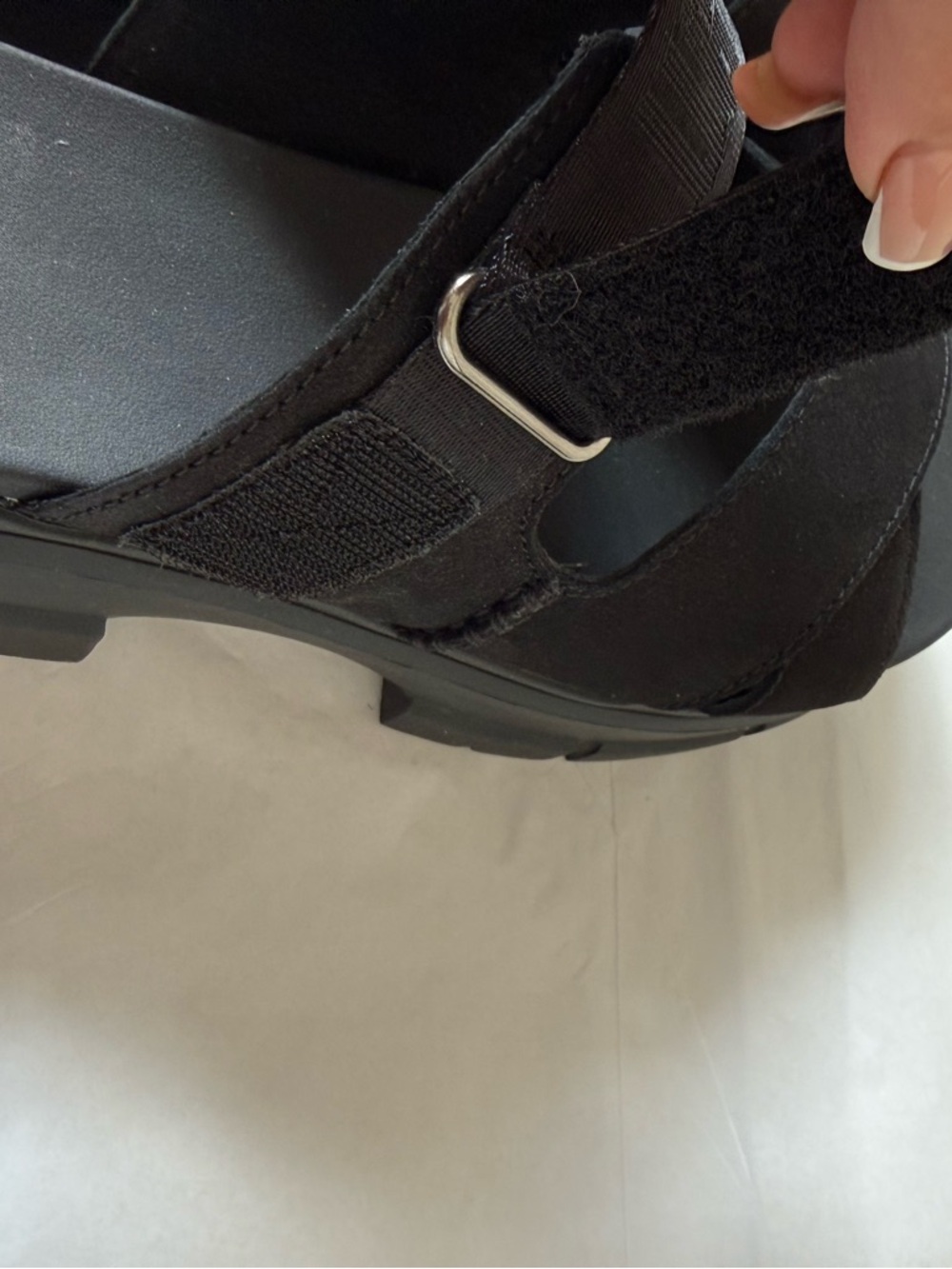 UGG Ashton Slide Platform Sandals Black Suede Size 9 EUC - Picture 10 of 14